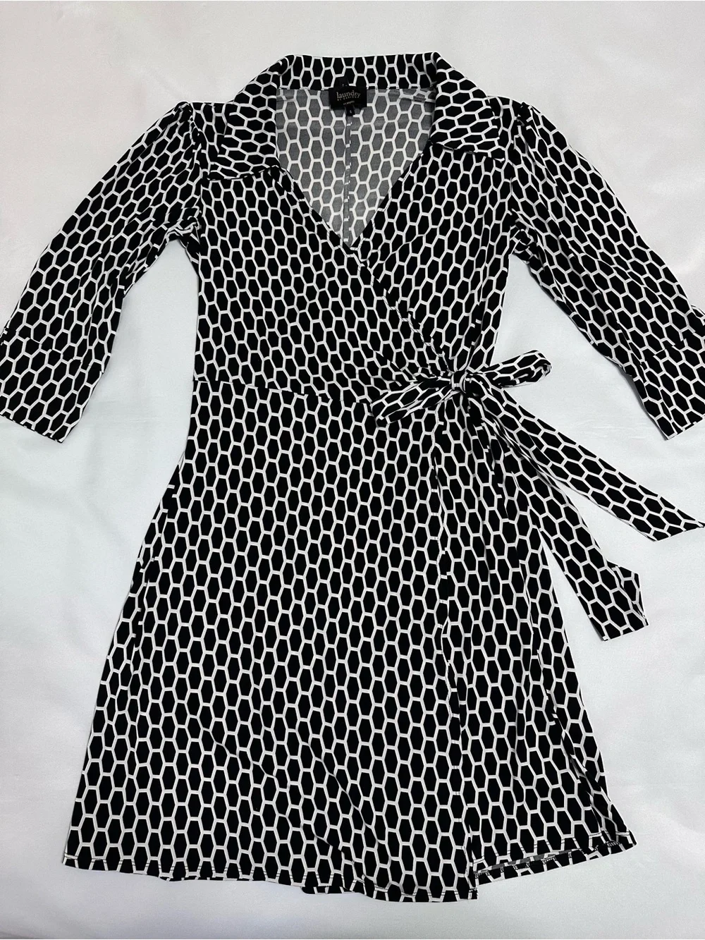 Laundry by Design‎ Black & White Geometric Wrap Dress size 6